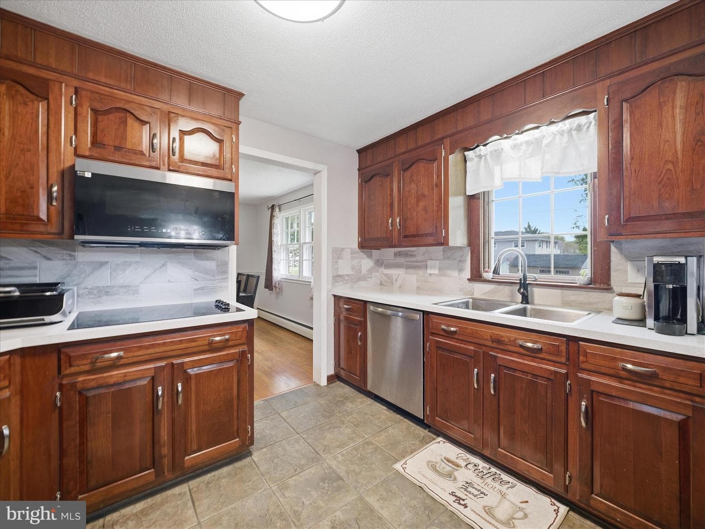 173 Colonial Drive photo 12