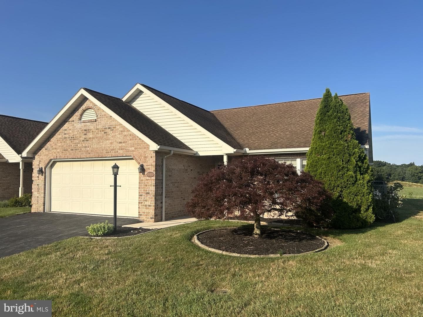 2374 Majestic Court photo 2