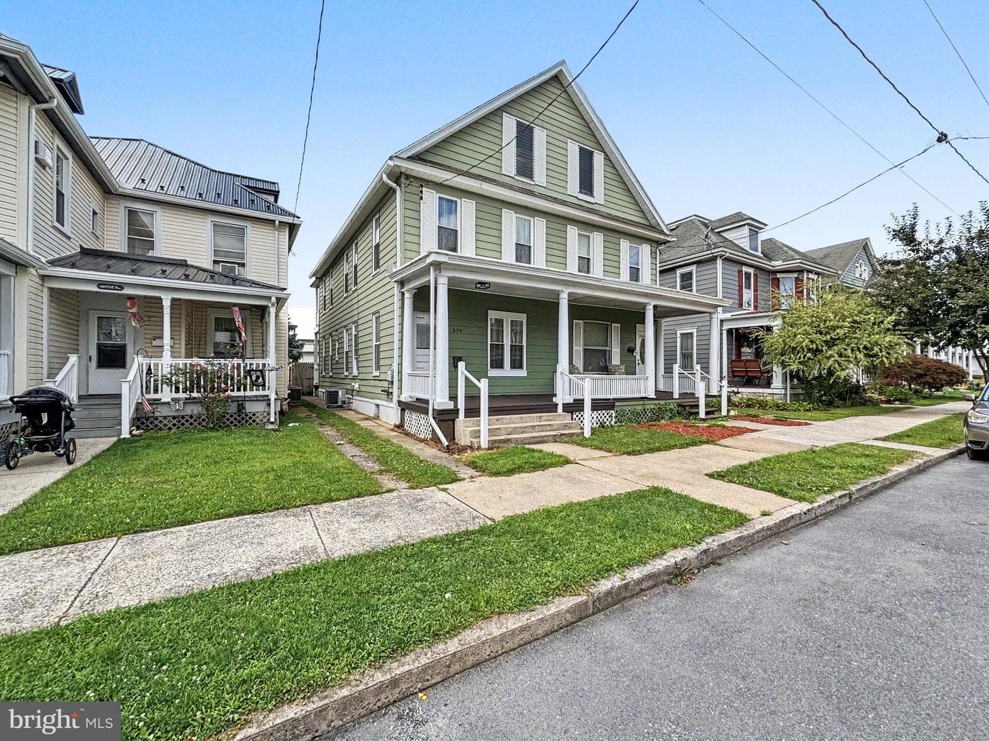 570 Nelson Street photo 1