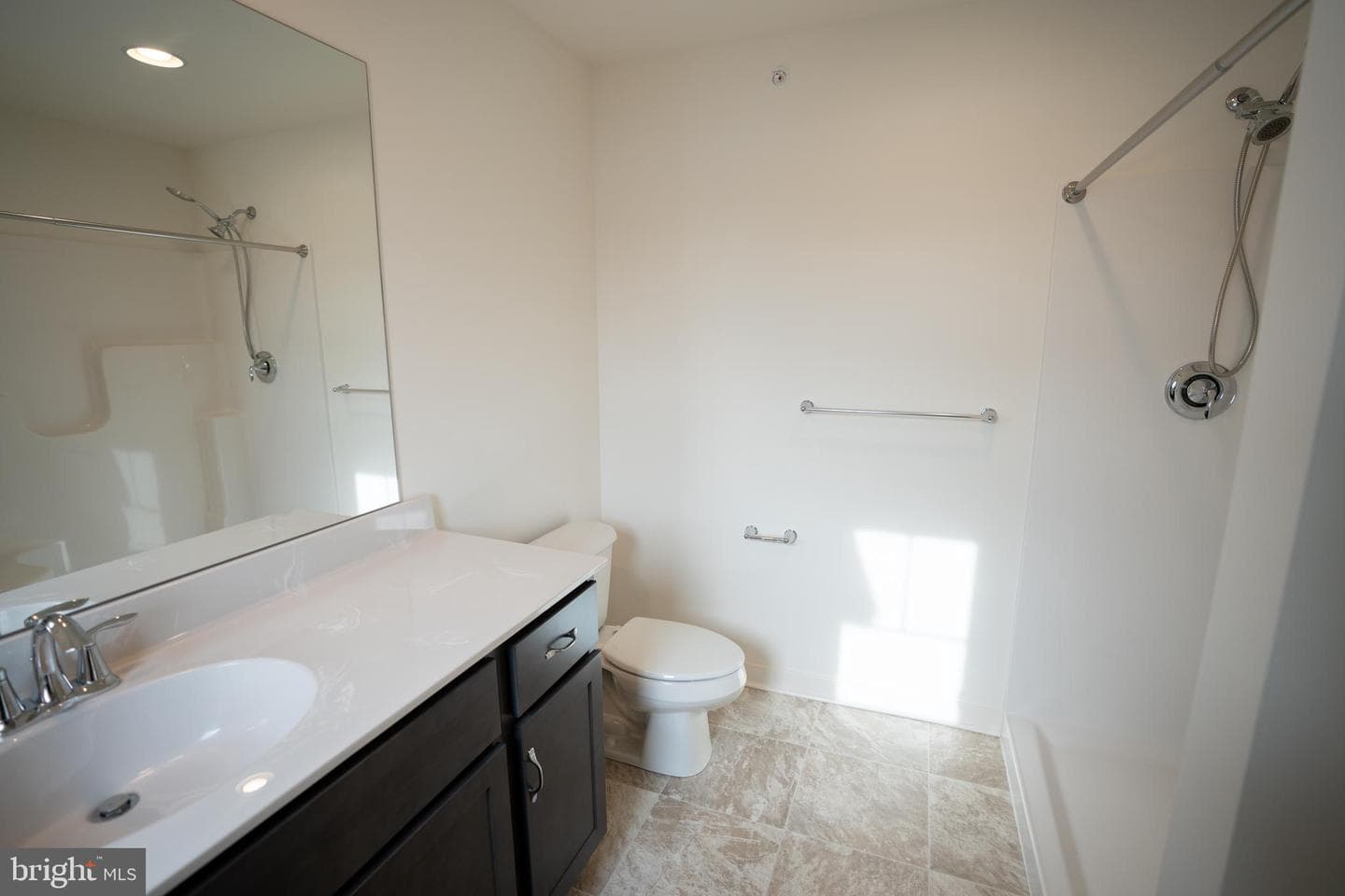 232 Central Way photo 5