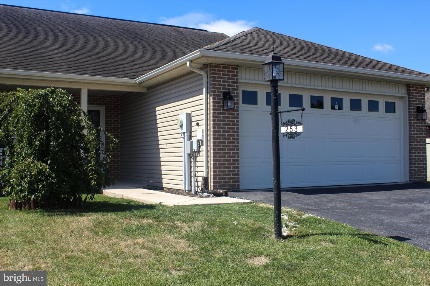 253 Lantern Lane photo 1