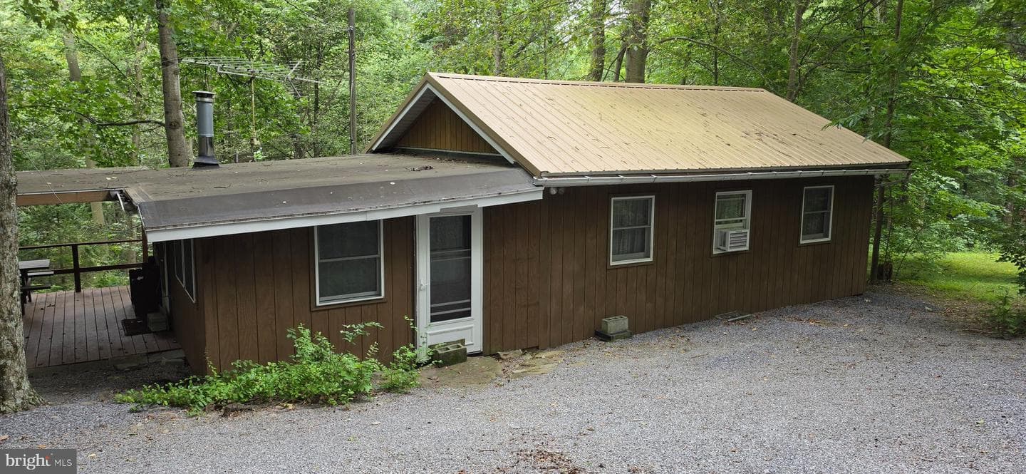 22760 Loop Road photo 1