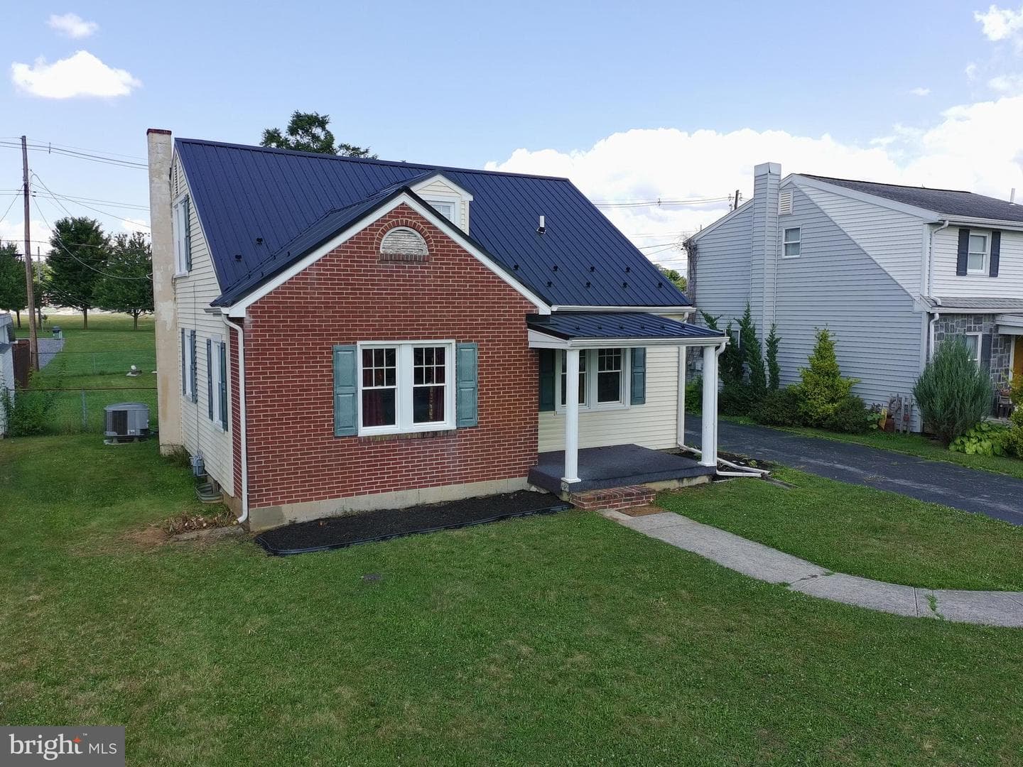 1137 Stanley Avenue photo 1