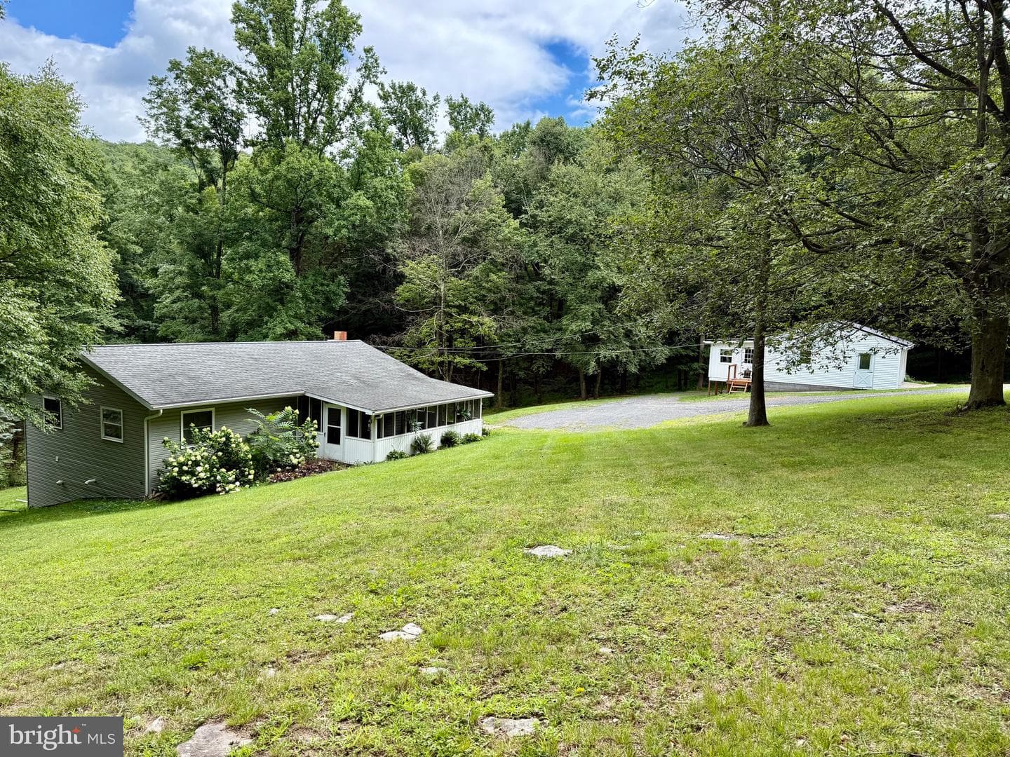 16236 Coldspring Rd photo 1
