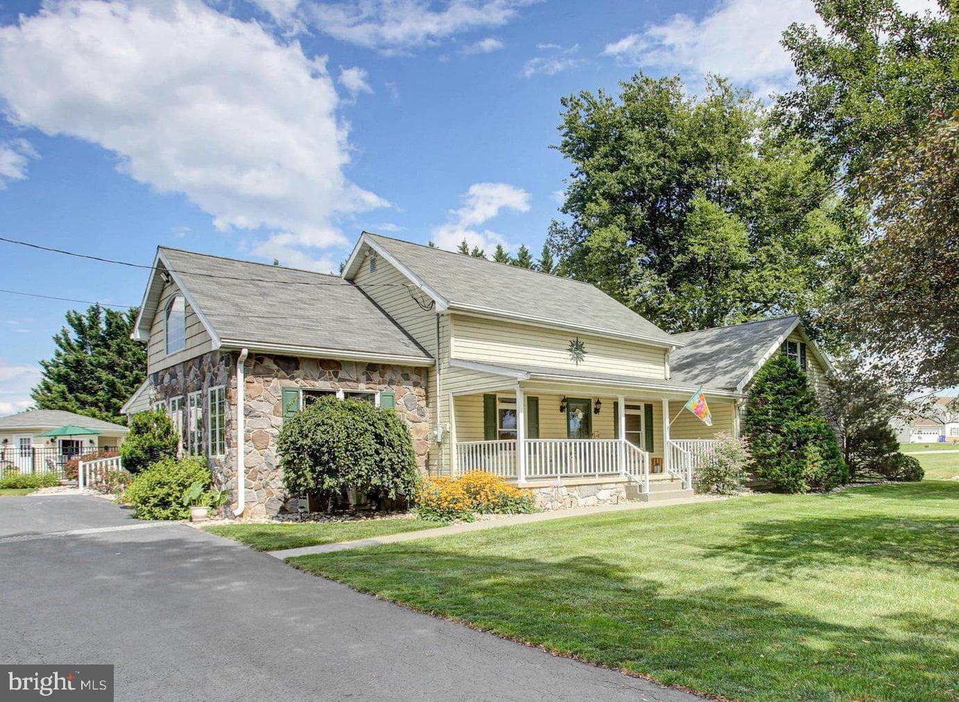 547 Leitersburg Road photo 1