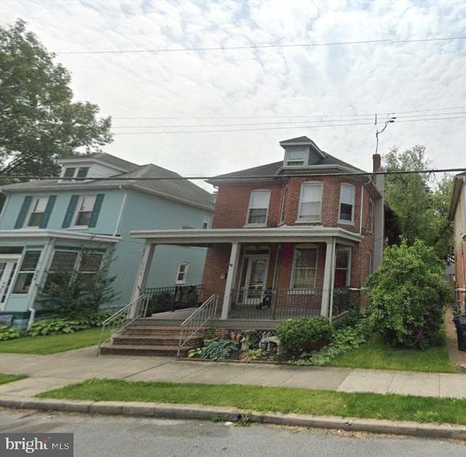 554 E Liberty Street photo 1