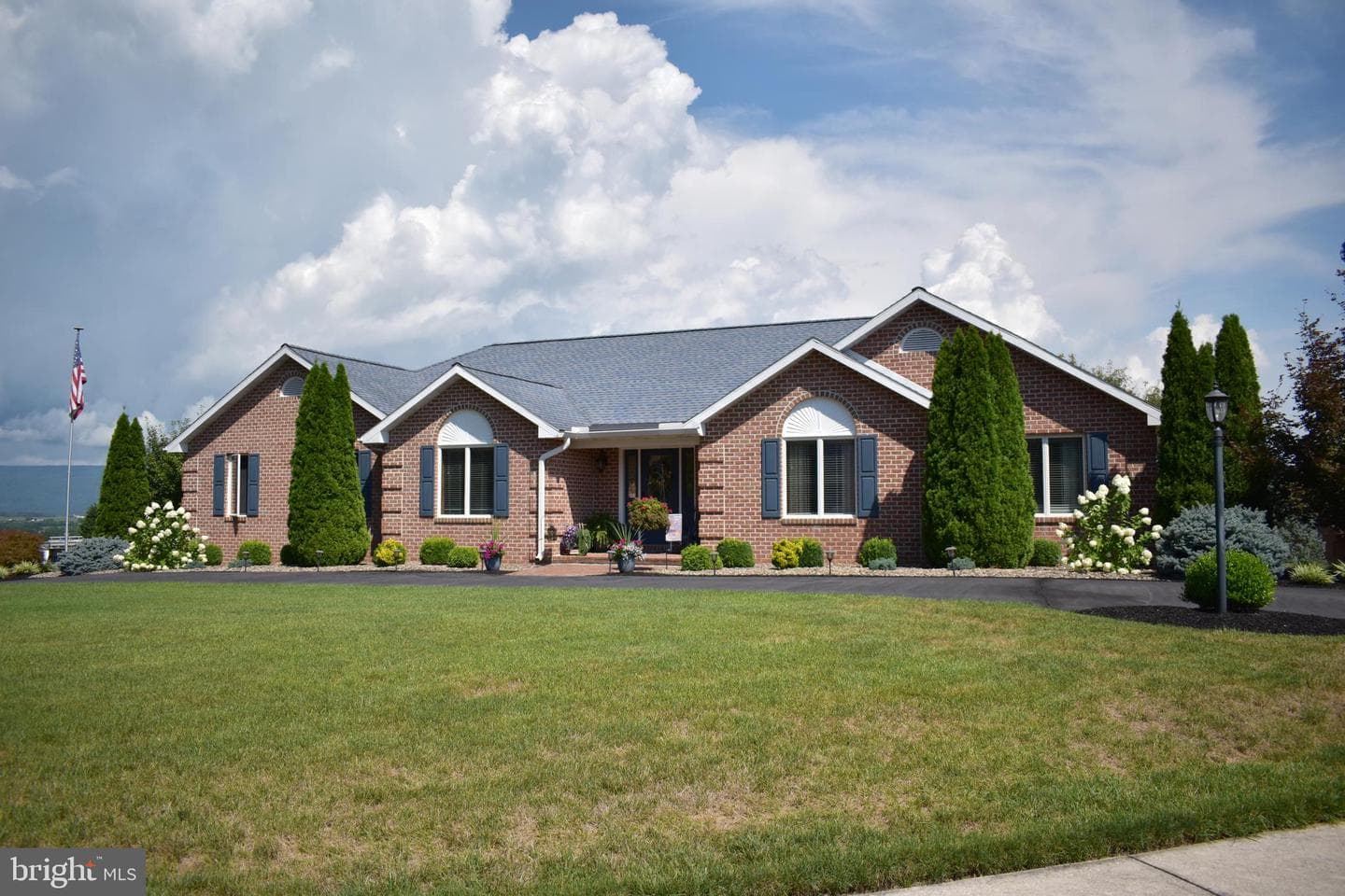 1403 Majestic Drive photo 1