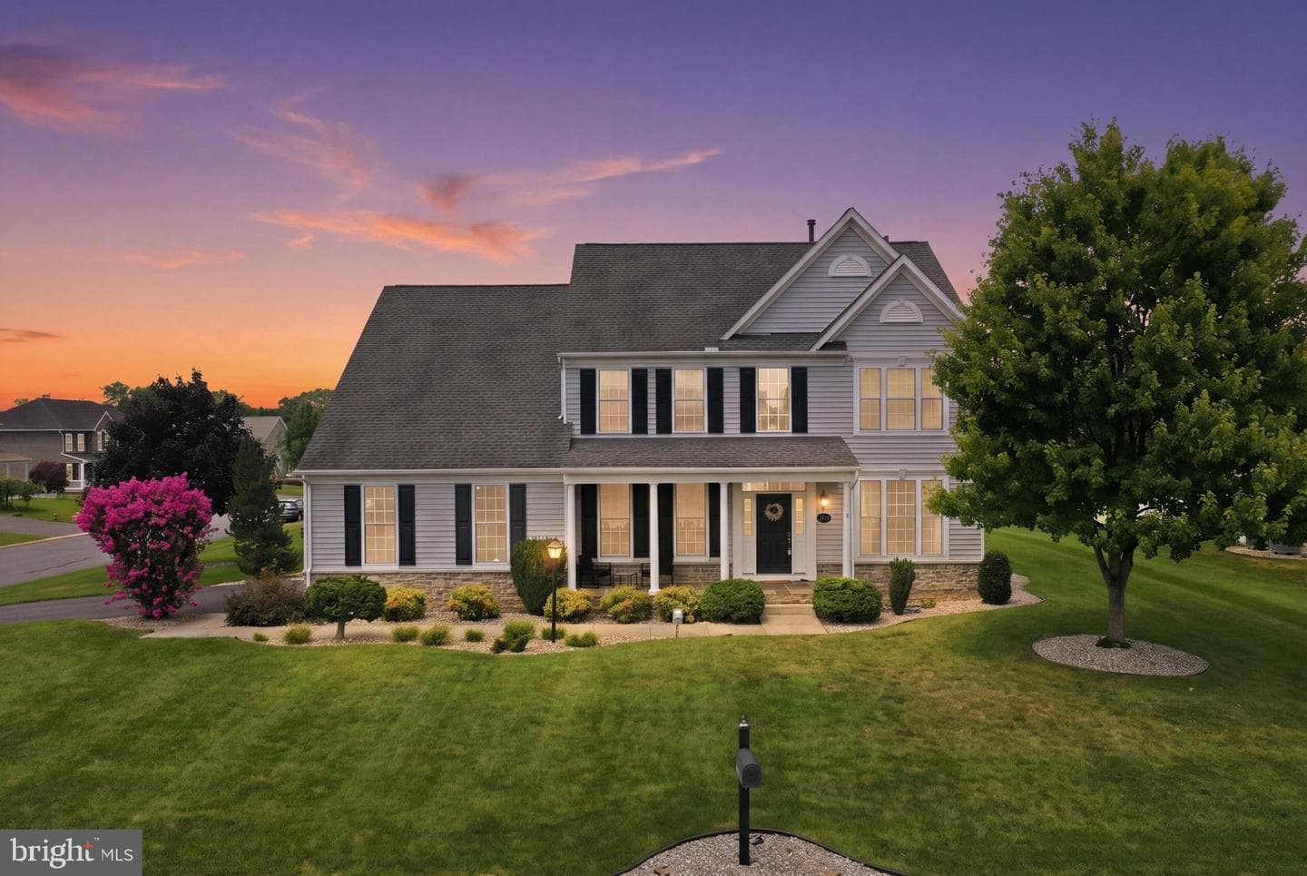 2425 Cornwall Road photo 1