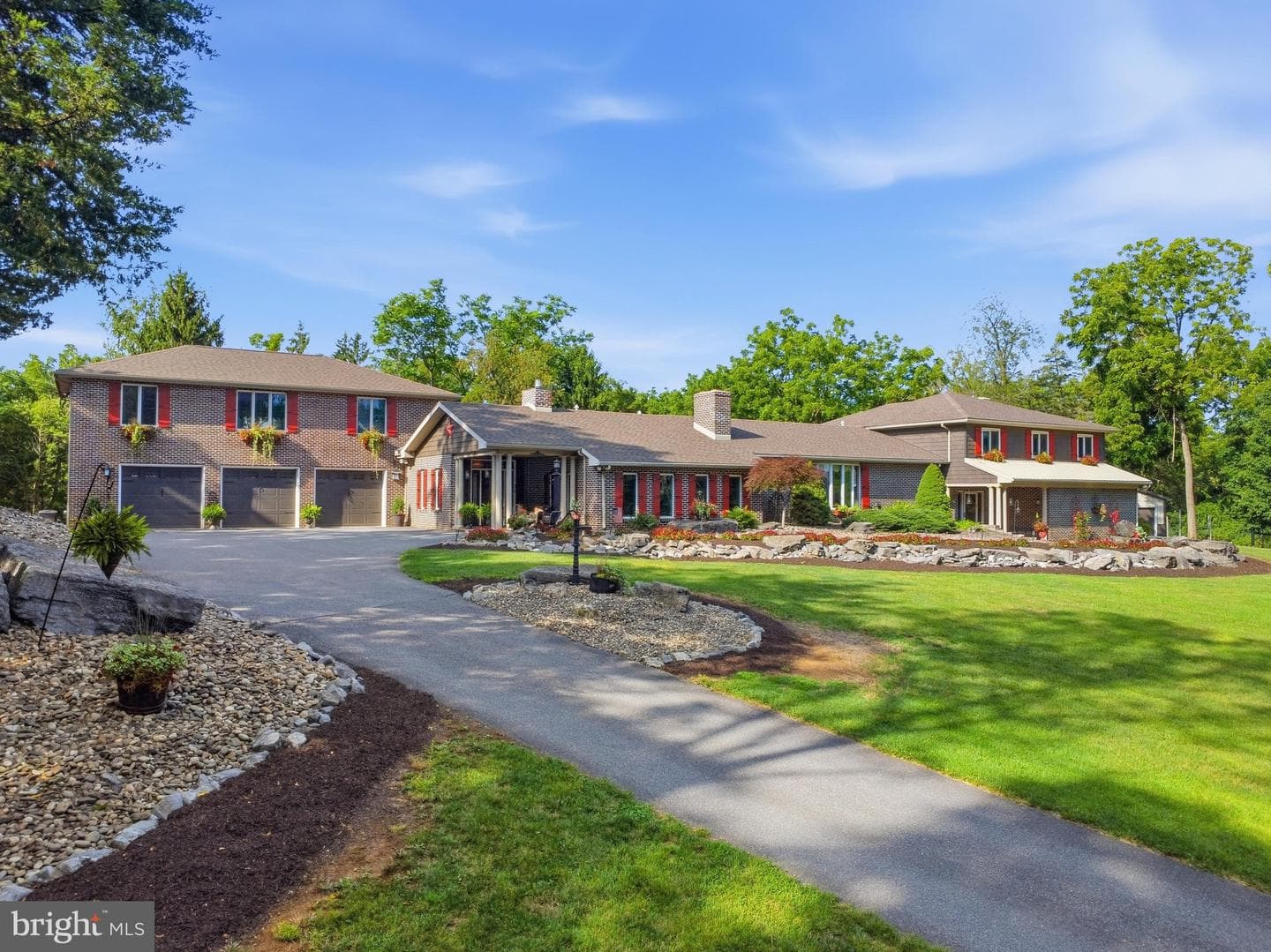686 Bowman Road photo 1