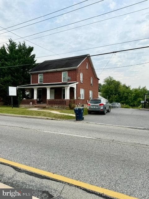 1764 Lincoln Way E photo 1