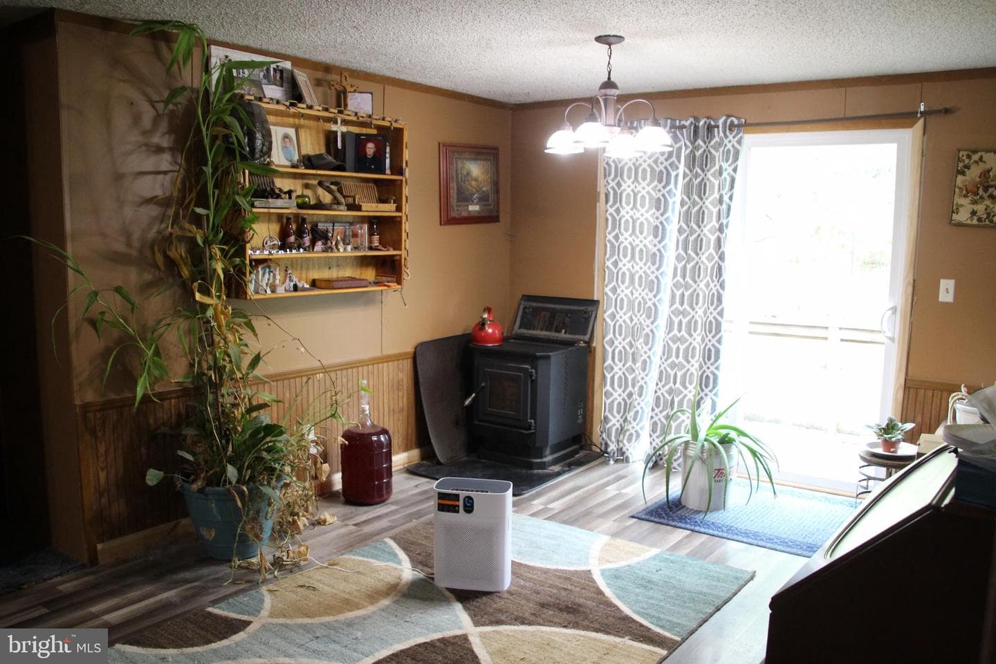 2082 Waterfall Road photo 13