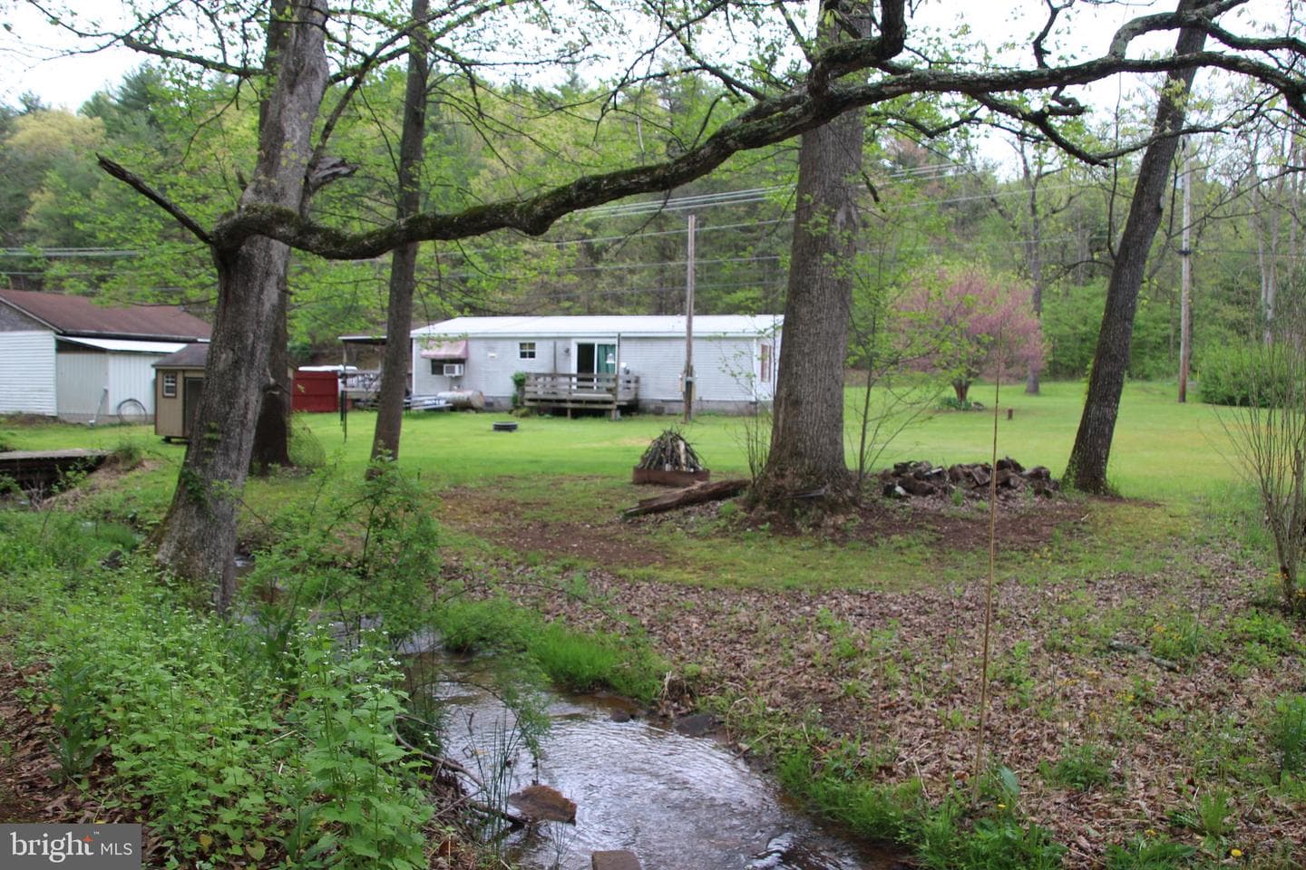 2082 Waterfall Road photo 27