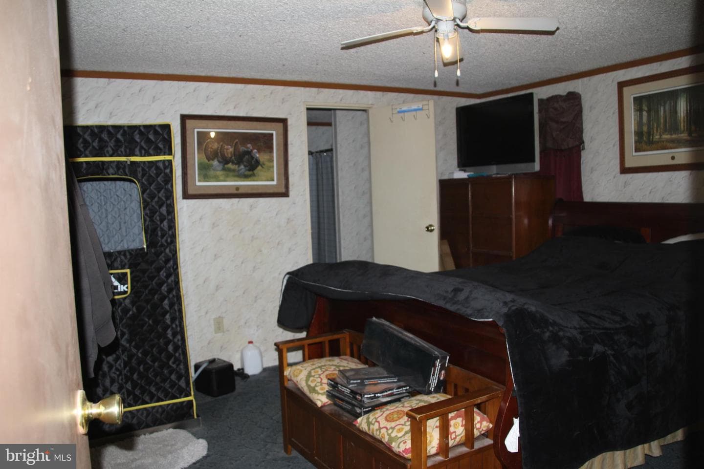 2082 Waterfall Road photo 9