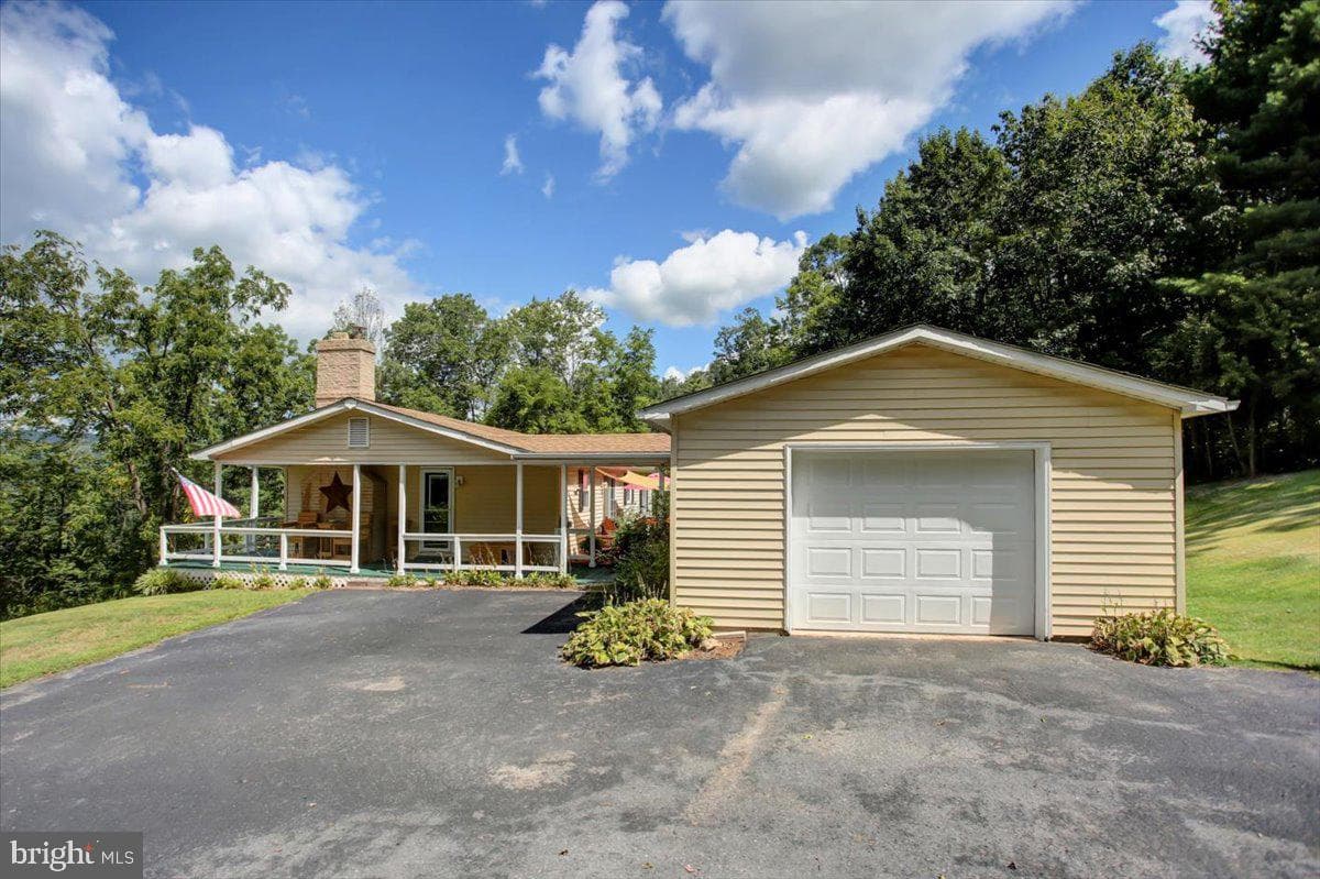 785 Fischer Road photo 1