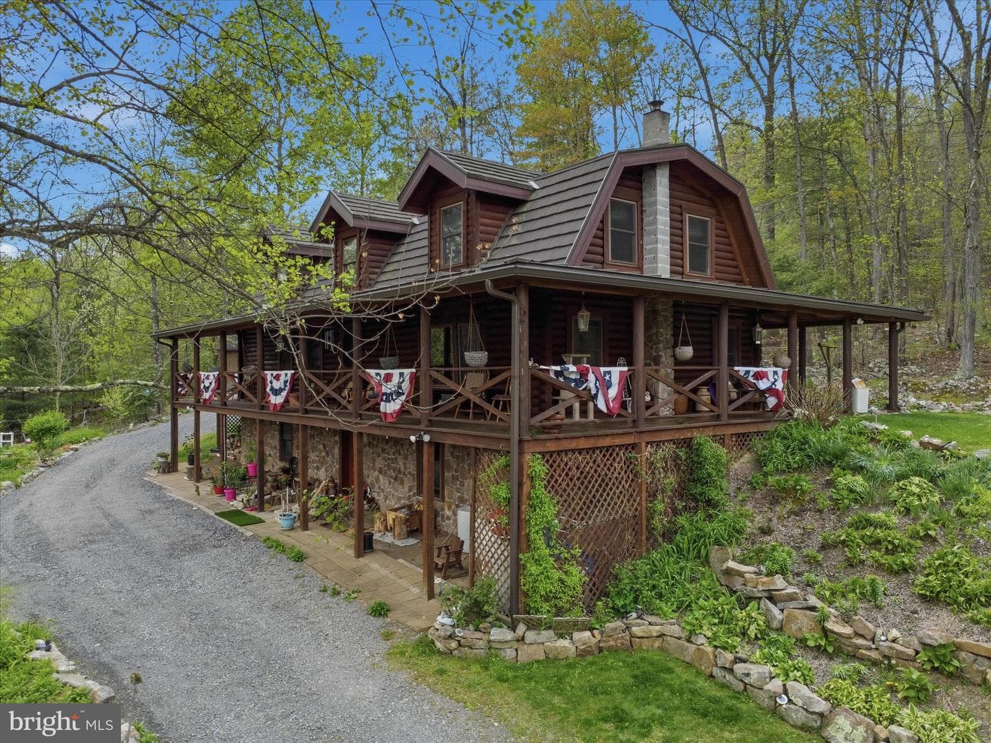 477 E Blackberry Lane photo 2