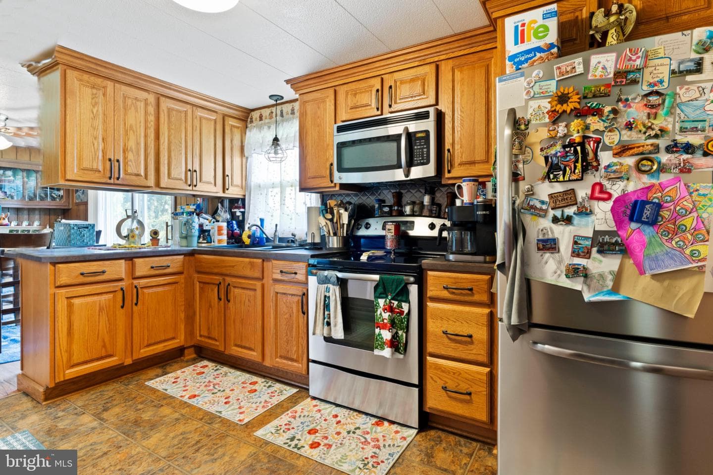 7296 Thompson Road photo 17