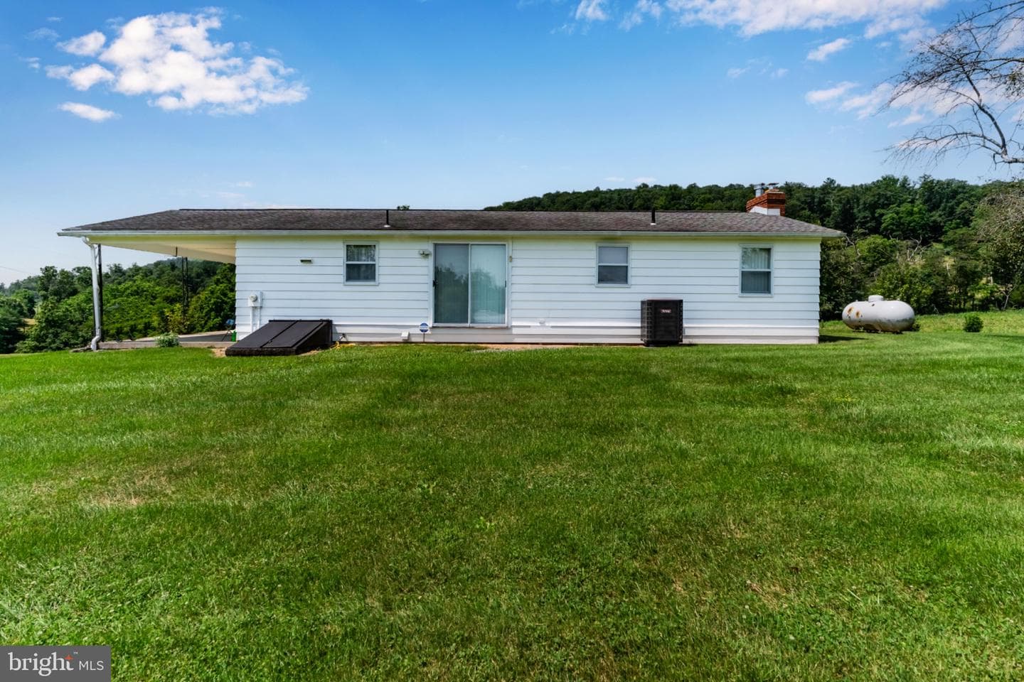 7296 Thompson Road photo 37