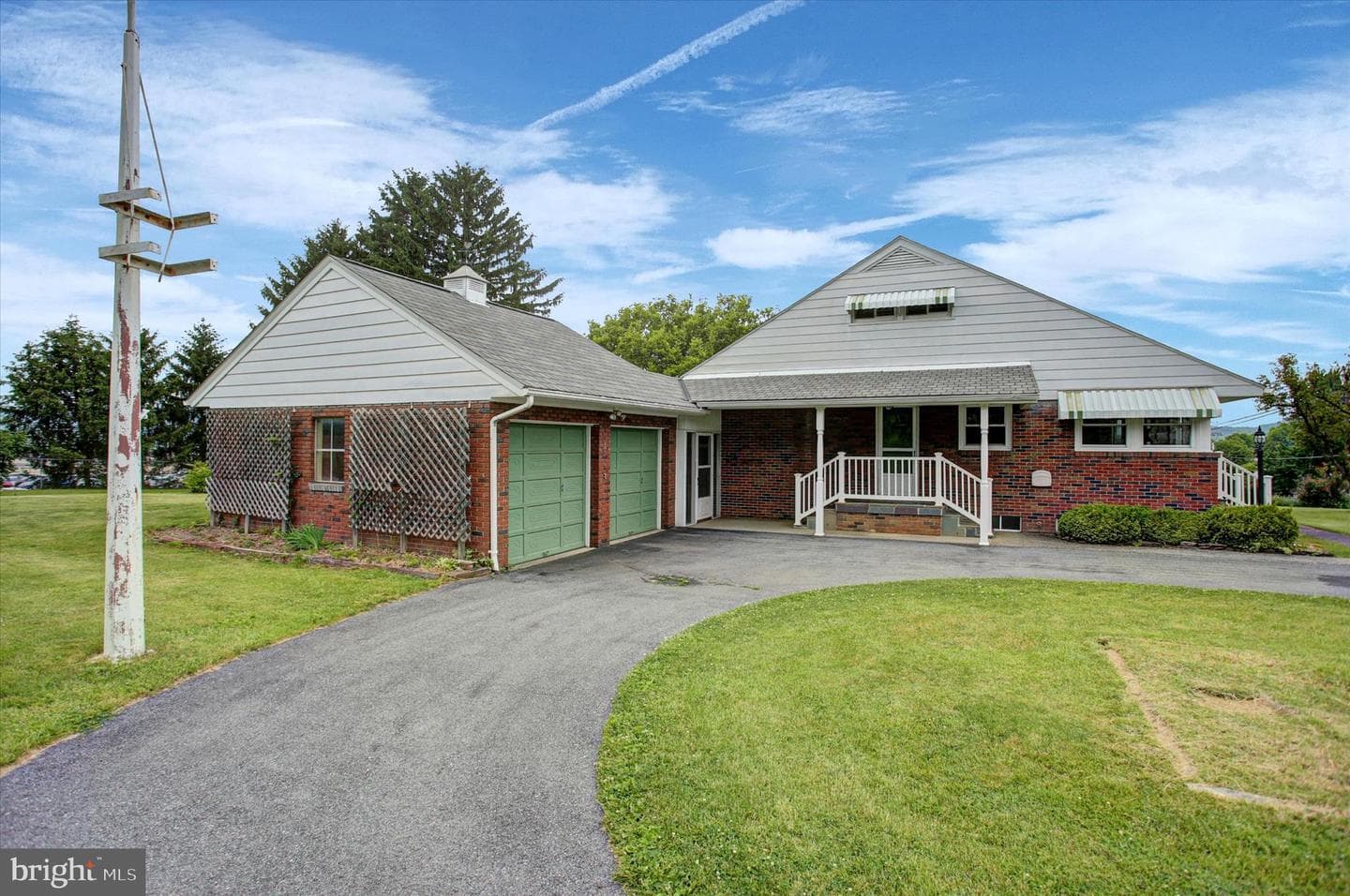 580 Buchanan Trail photo 34