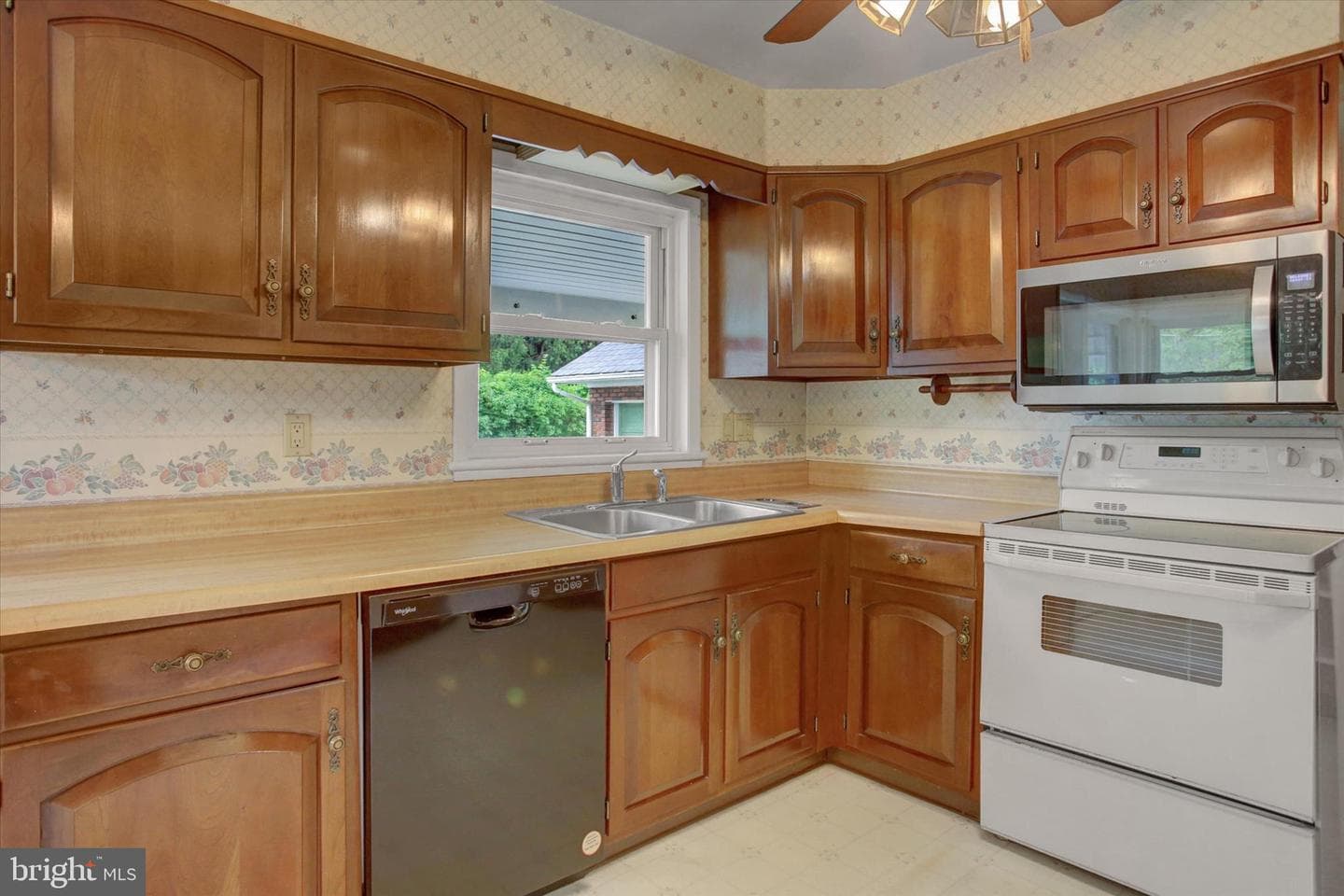 580 Buchanan Trail photo 8