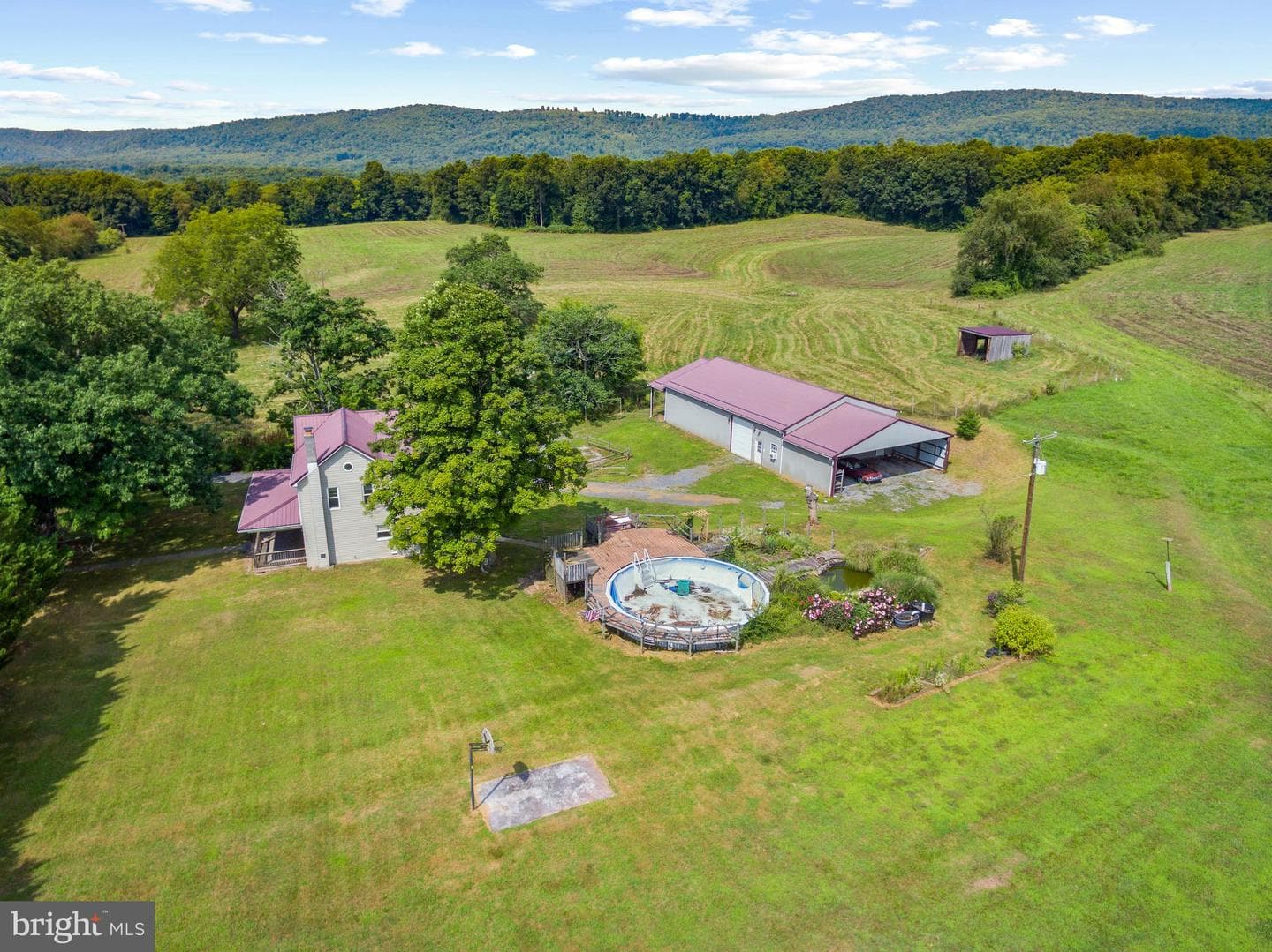 3985 Fairview Road photo 1