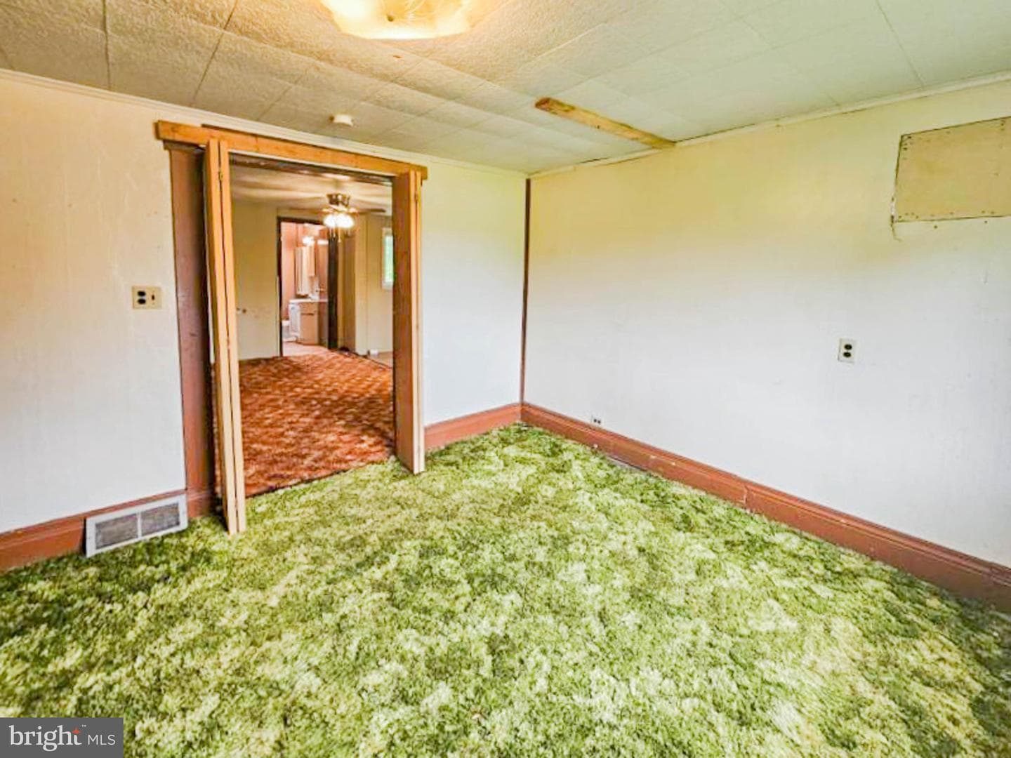 197 Coates Way photo 13