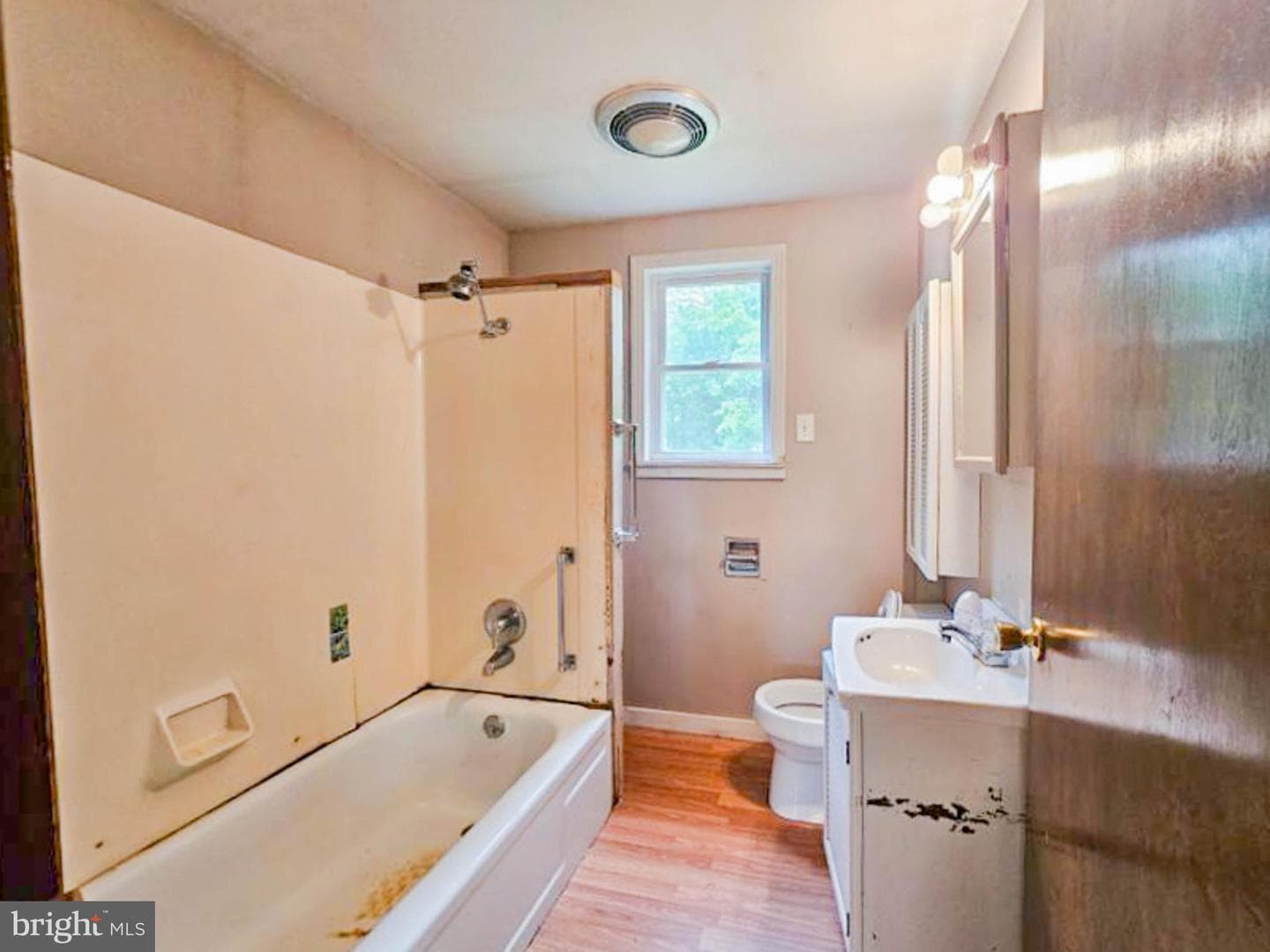 197 Coates Way photo 17