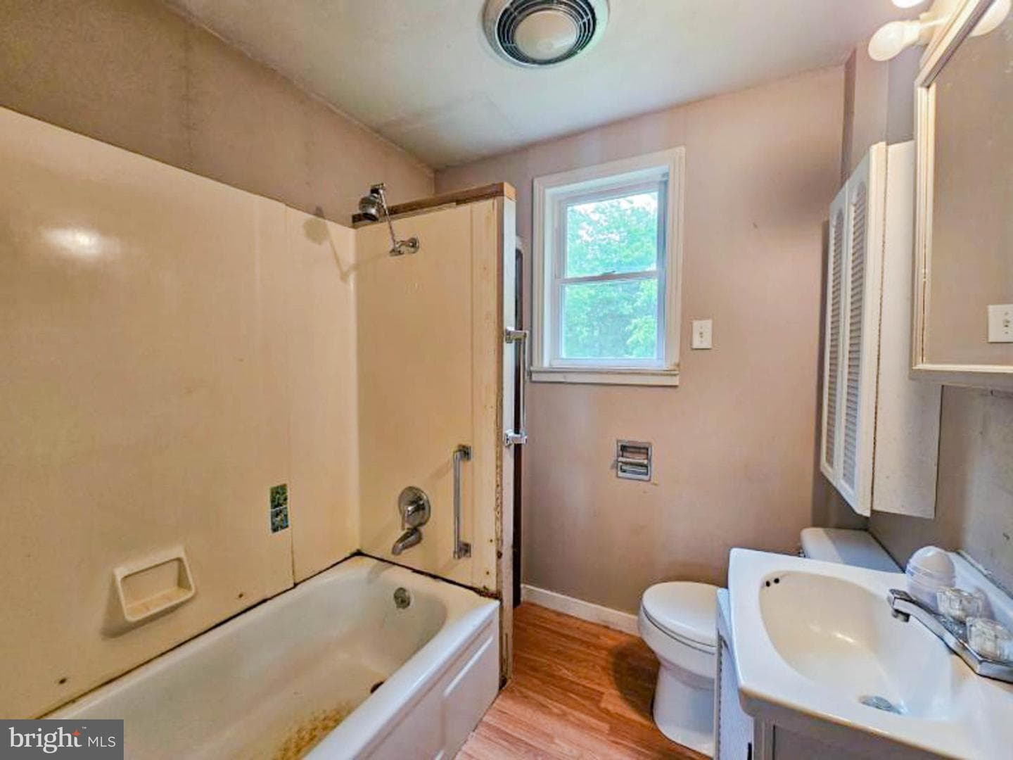 197 Coates Way photo 18