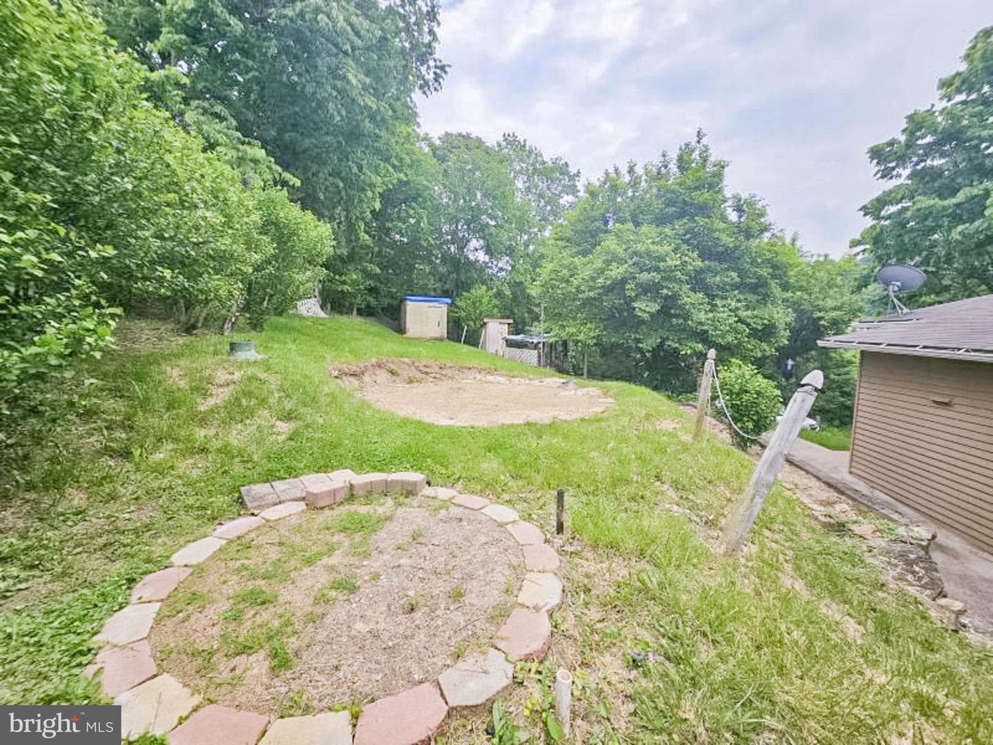 197 Coates Way photo 23