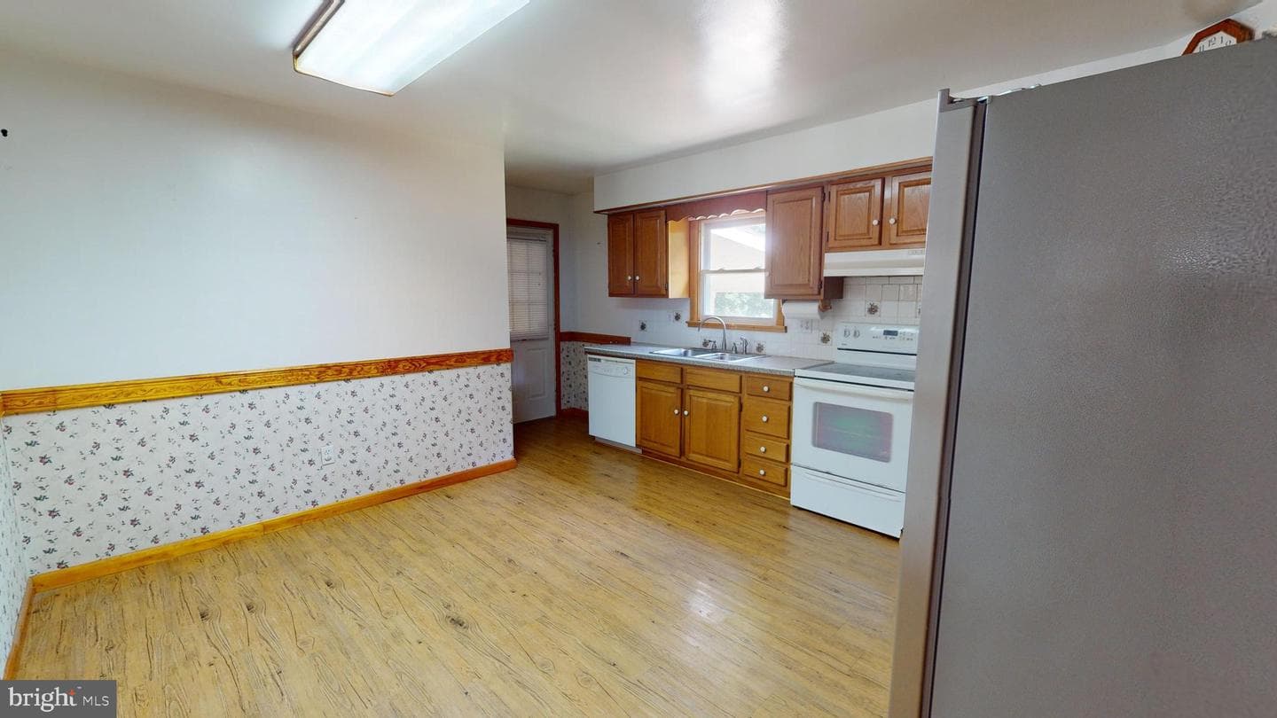 1813 Centre Line Road photo 5