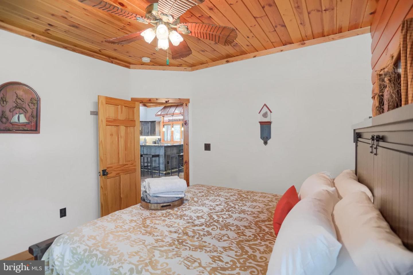 17526 Country Cottage Lane photo 4