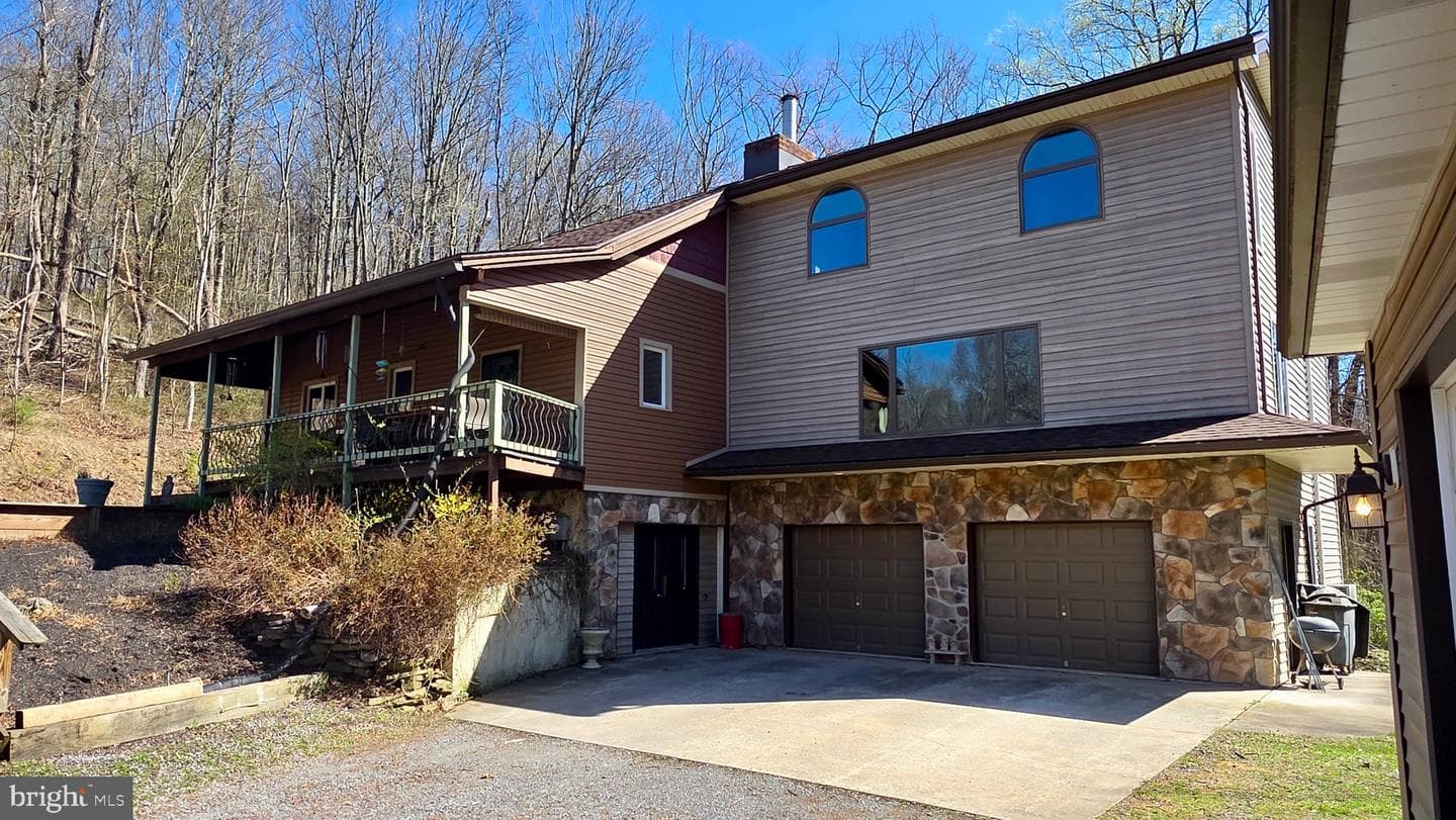 9206 Barkleys Lane photo 3