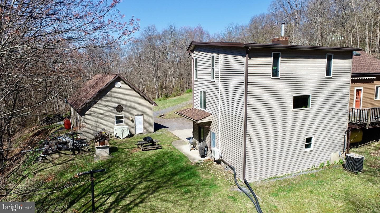 9206 Barkleys Lane photo 7