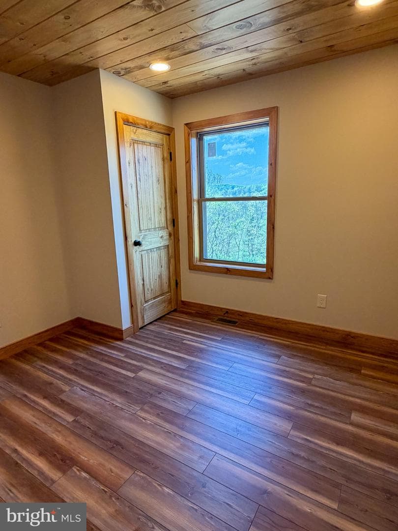 7776 Echo Heights Drive photo 22