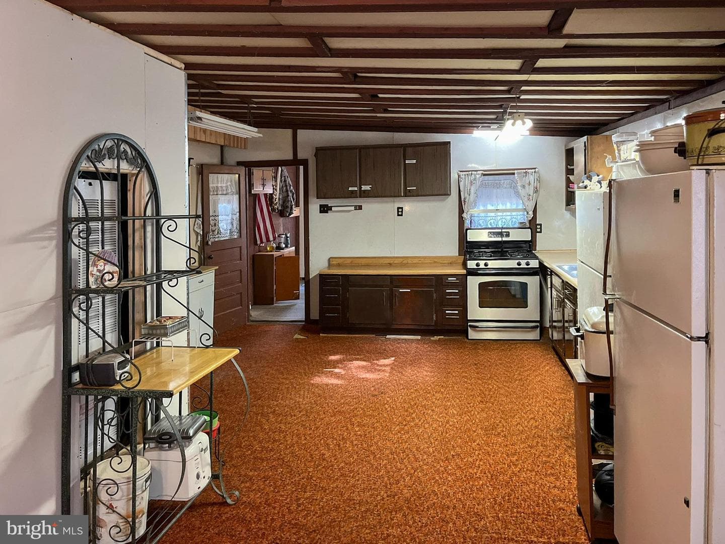 9766 Valley View Road photo 18