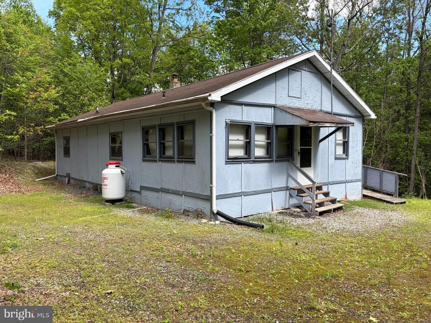 9766 Valley View Road photo 4