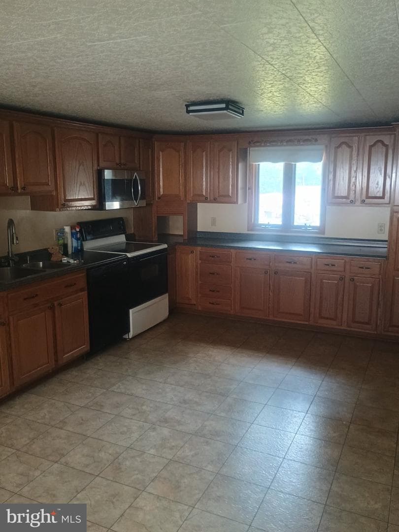 306 Ridgley Street photo 13