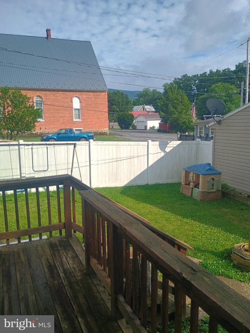 306 Ridgley Street photo 5