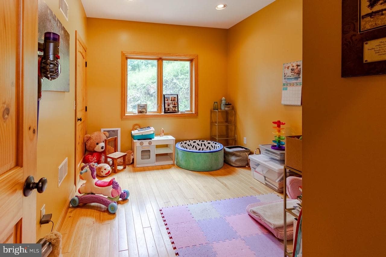 6882 Hungry Hollow Road photo 15