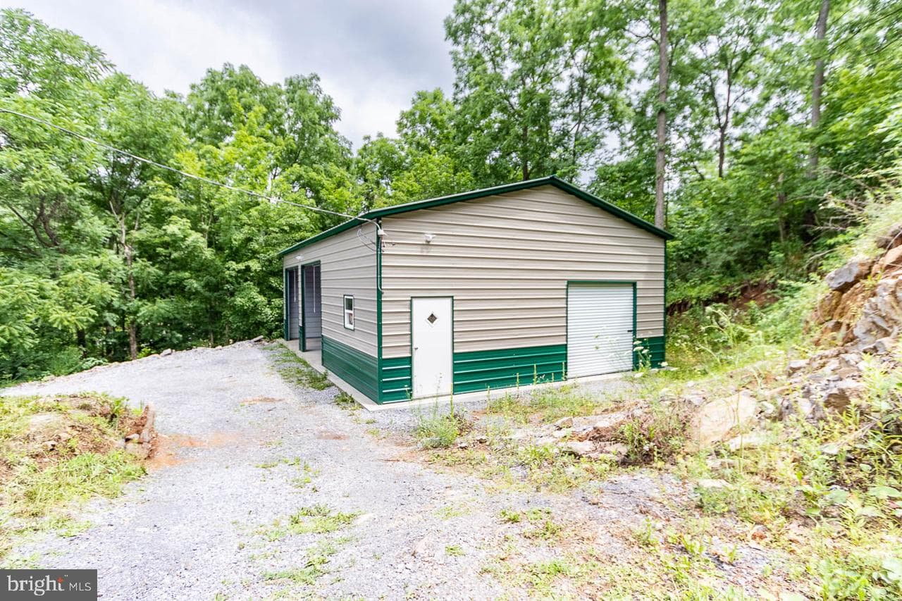 6882 Hungry Hollow Road photo 28