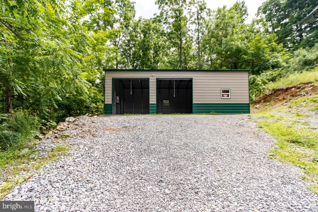 6882 Hungry Hollow Road photo 29
