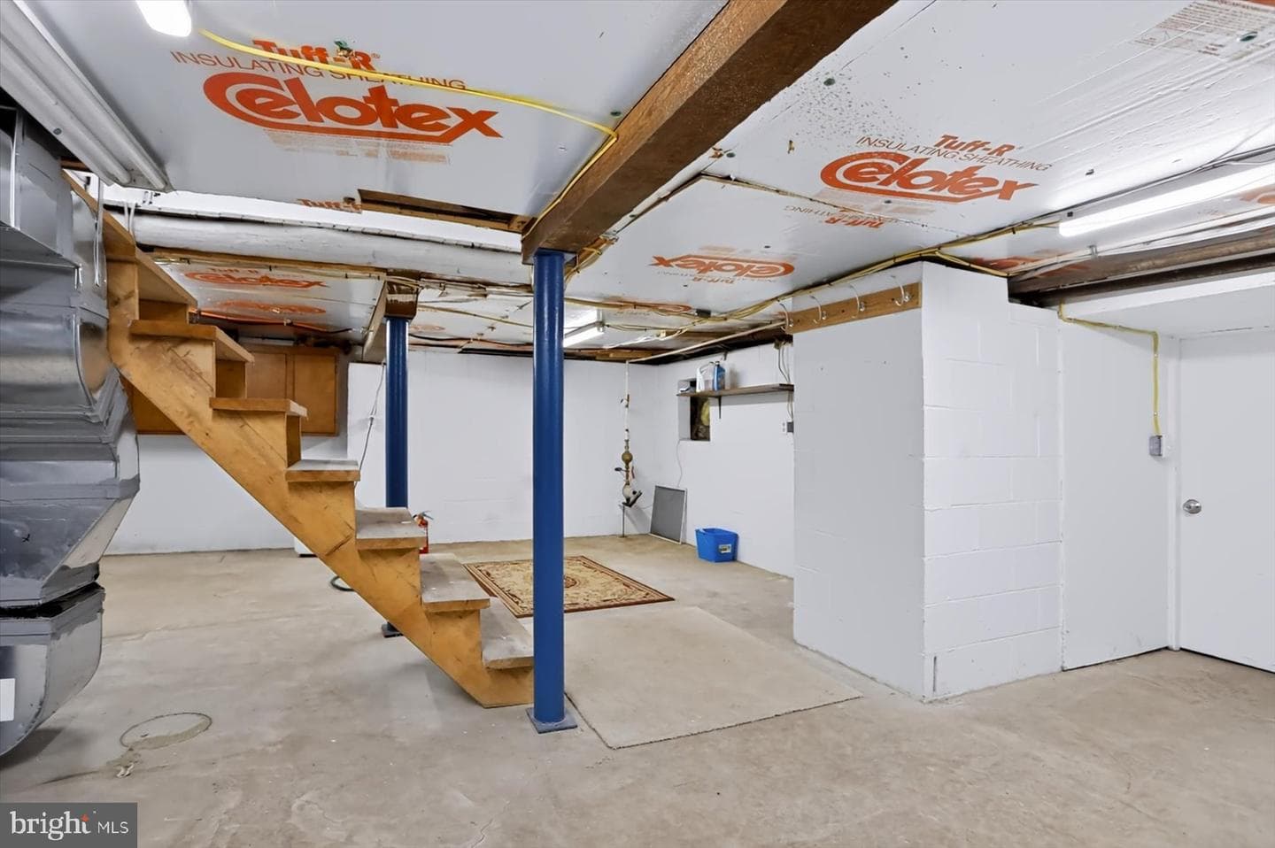 20228 2nd Street photo 31
