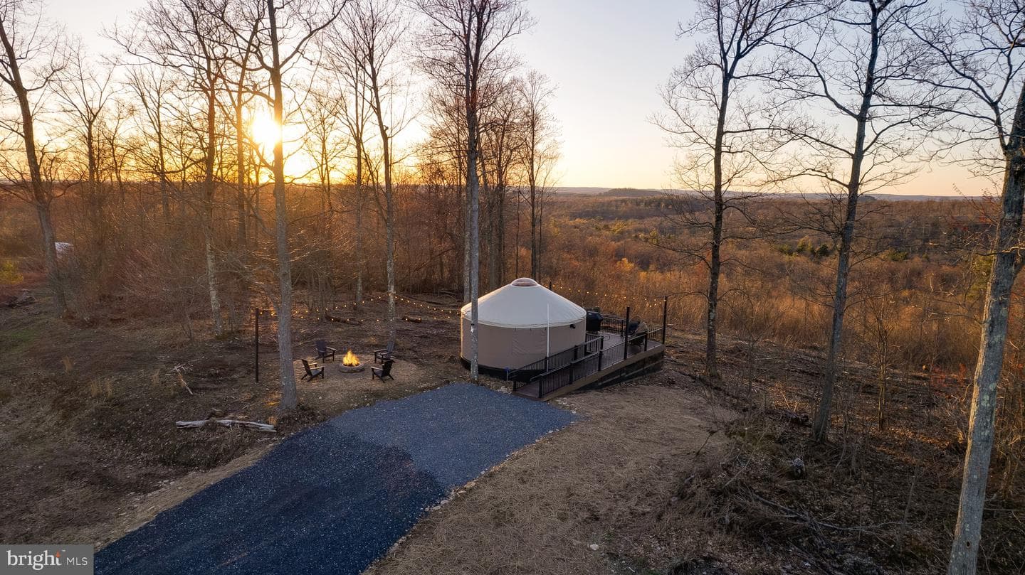 230 Yurt Lane photo 32