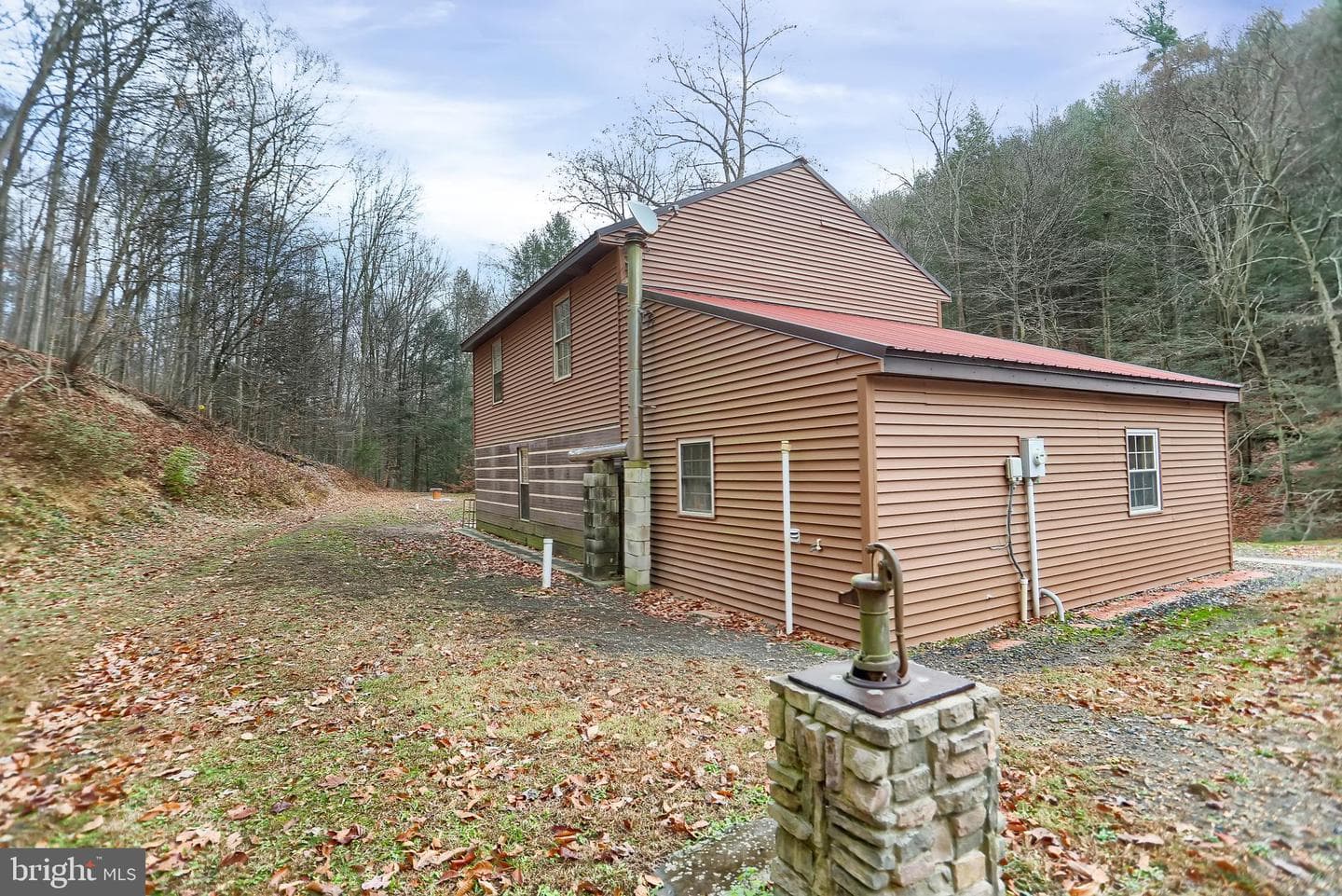 1245 Thompson Hollow Lane photo 34