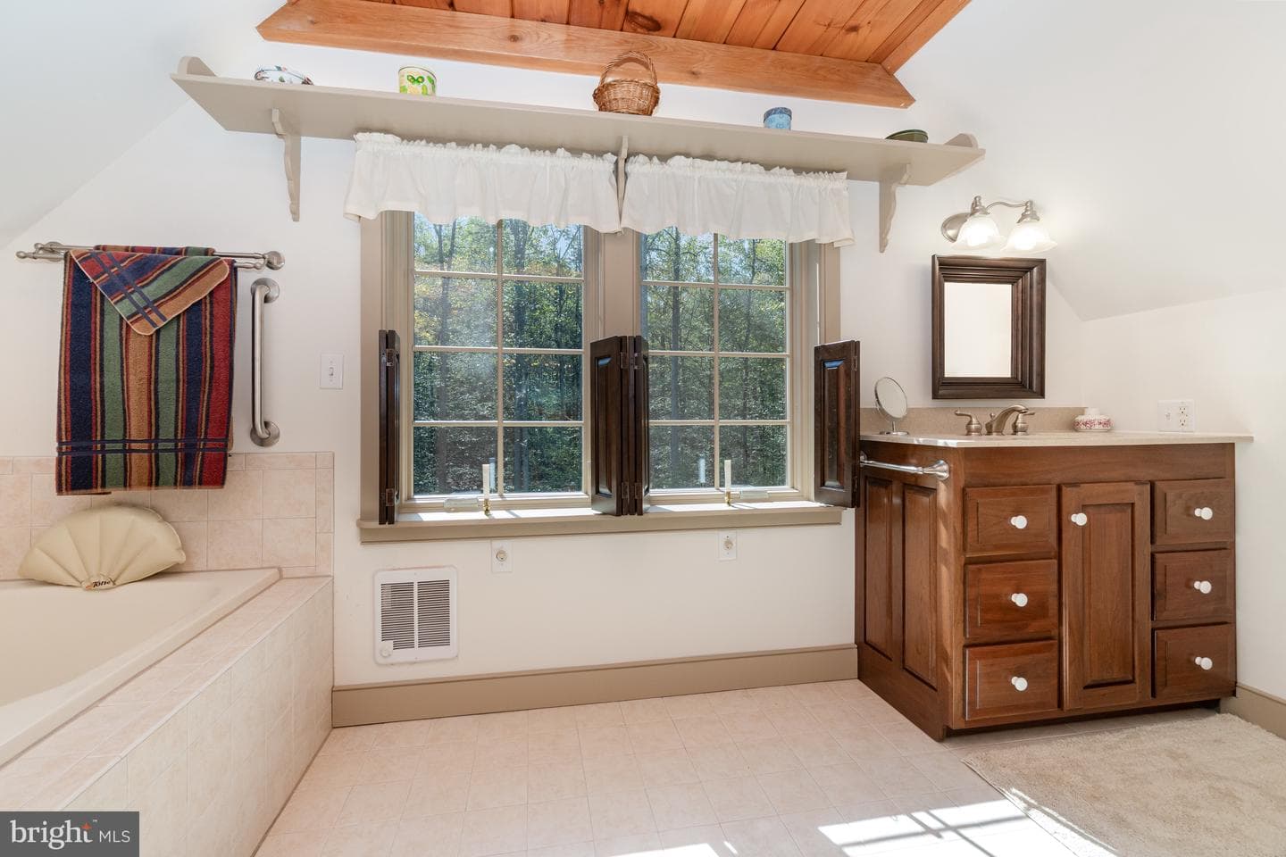 36 Sassafras Lane photo 25