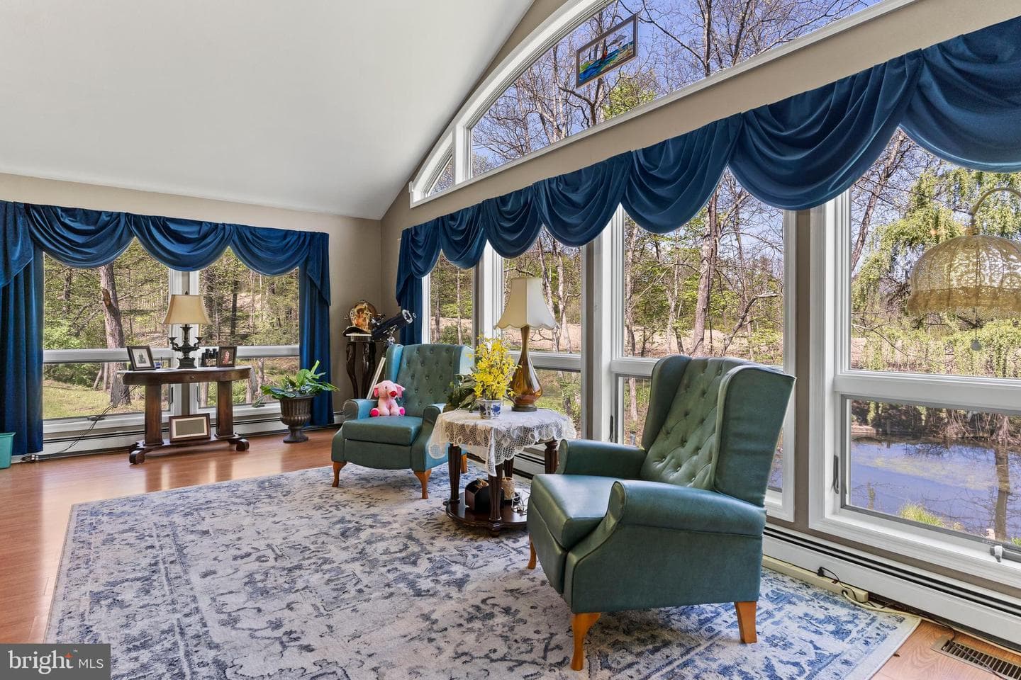2582 Middle Road photo 22