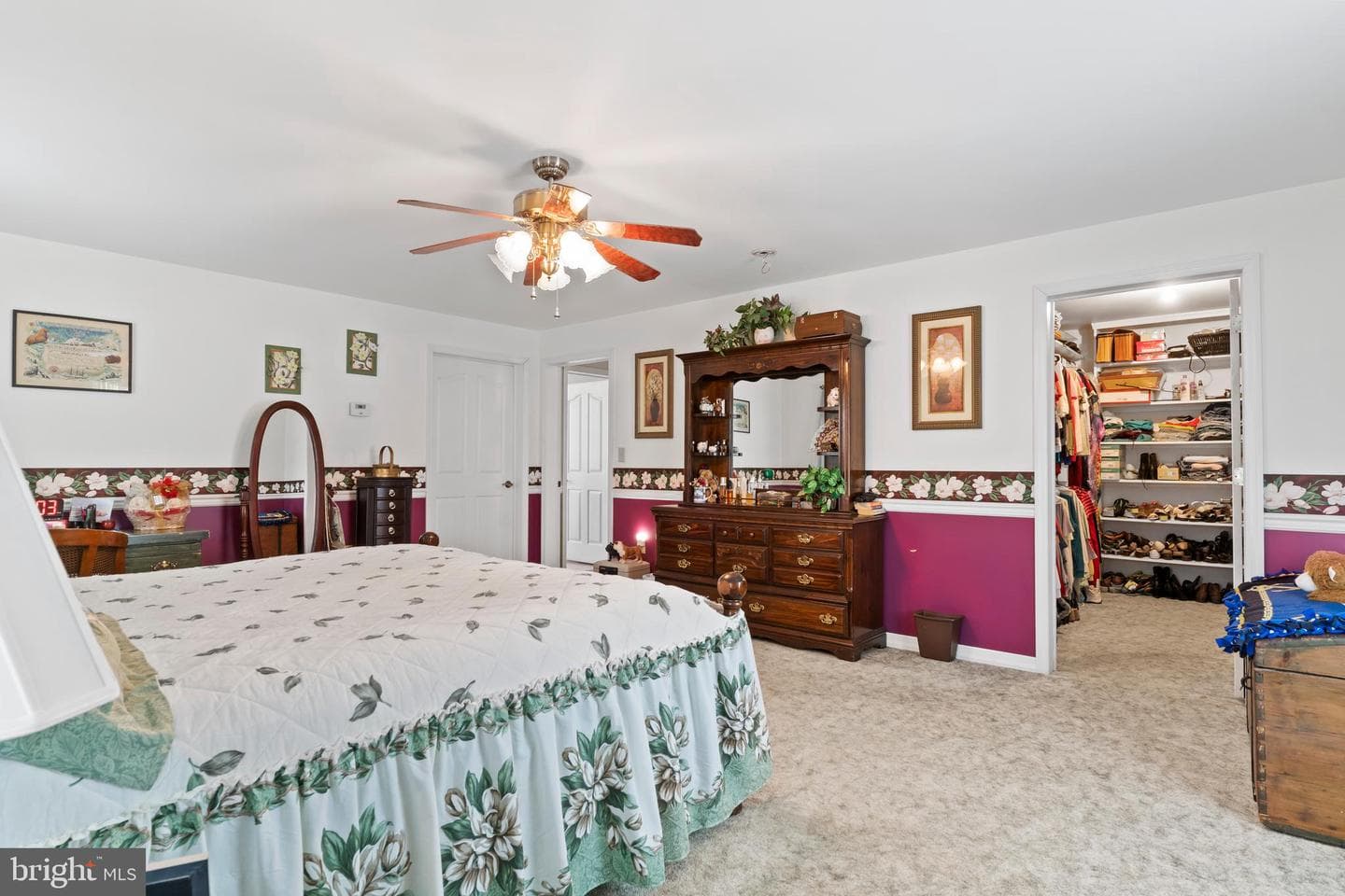 2582 Middle Road photo 26
