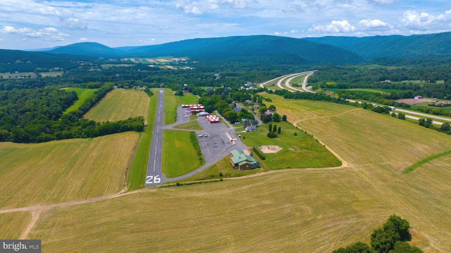 600, 650, 656 Airport Drive photo 3