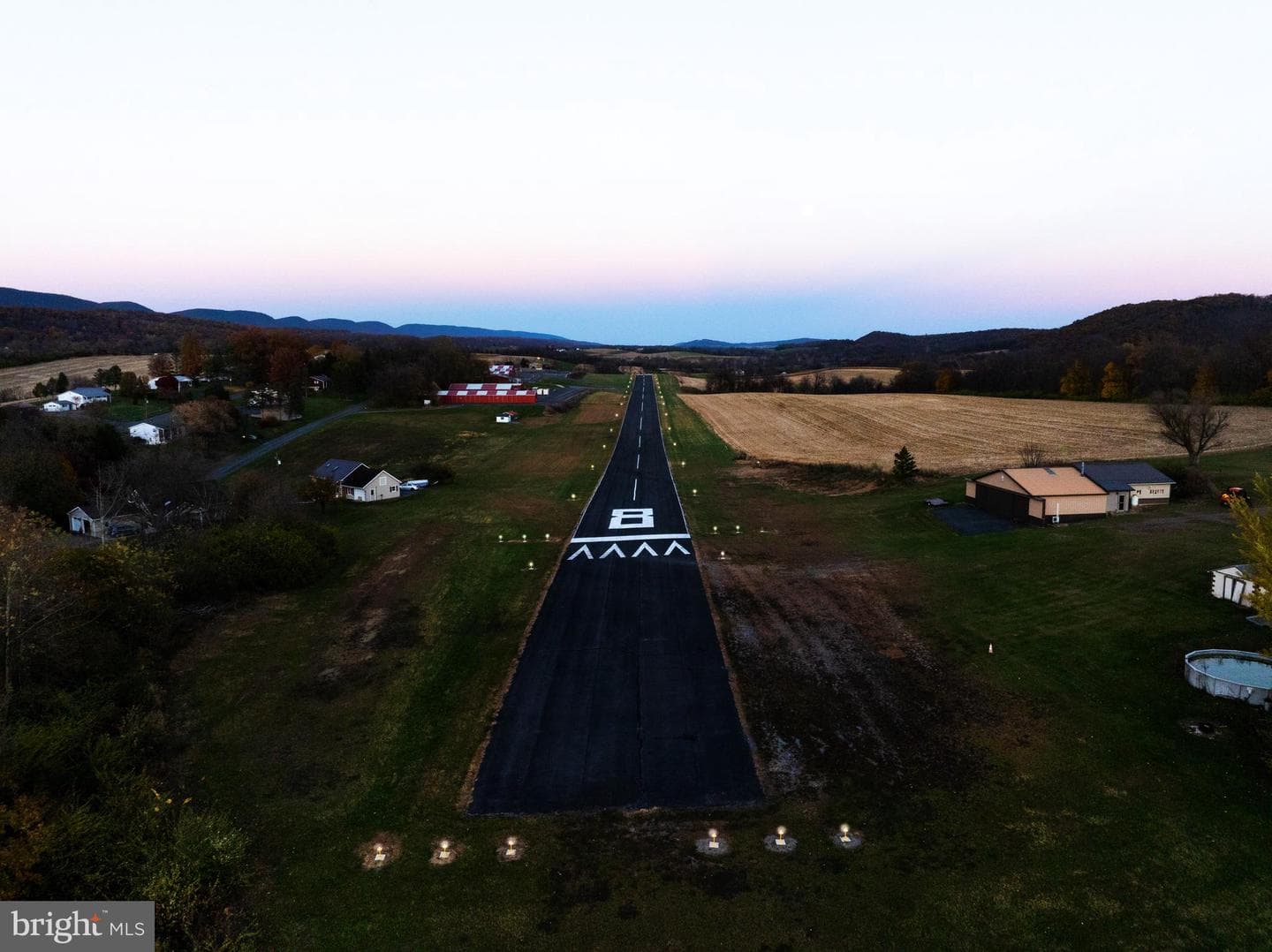 600, 650, 656 Airport Drive photo 63