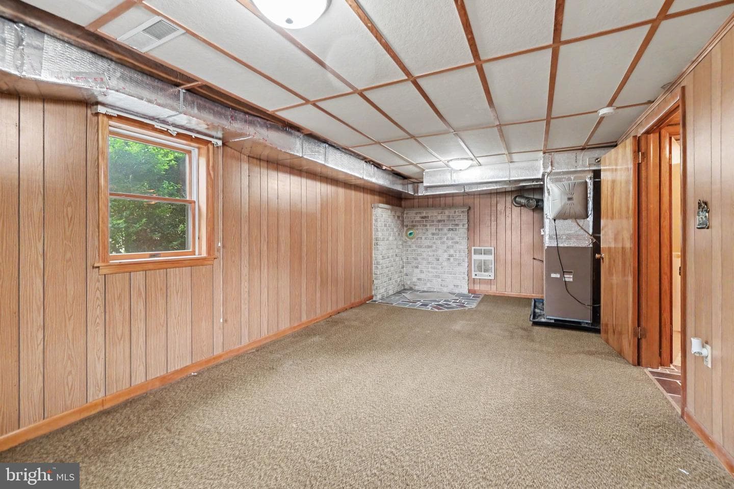 90 Pine Maple Street photo 17