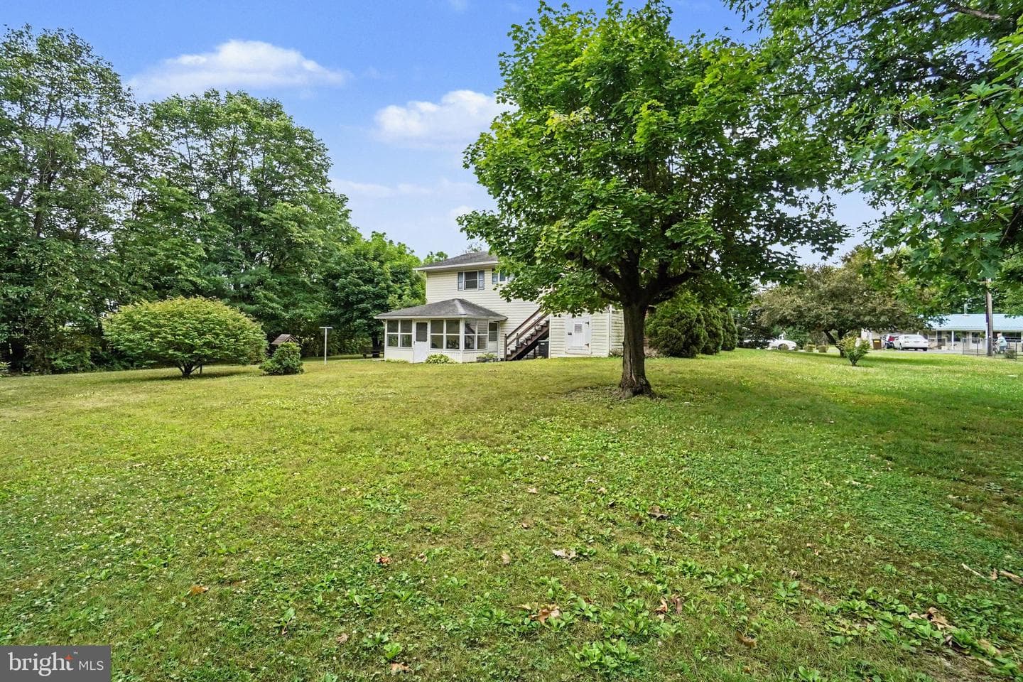 90 Pine Maple Street photo 25